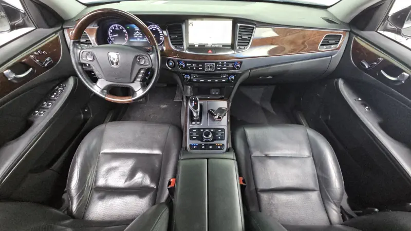 Hyundai Equus