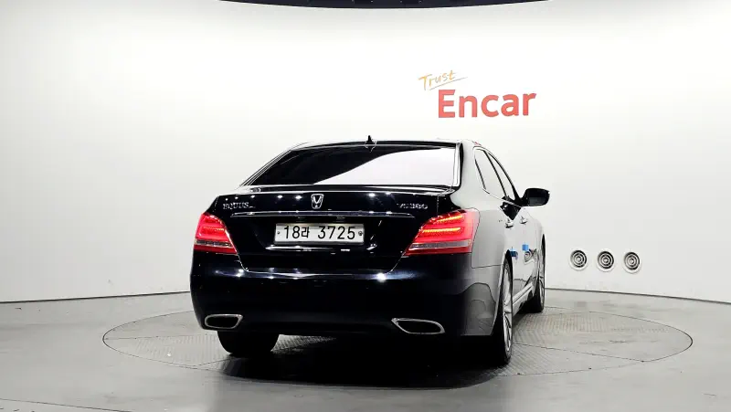 Hyundai Equus
