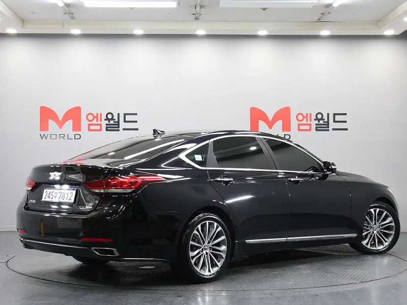Hyundai Genesis