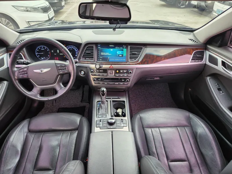 Hyundai Genesis