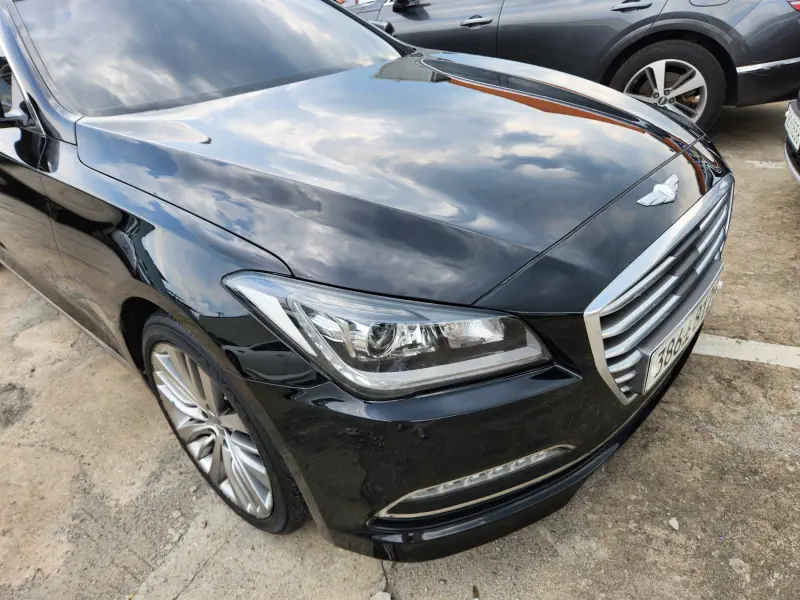 Hyundai Genesis