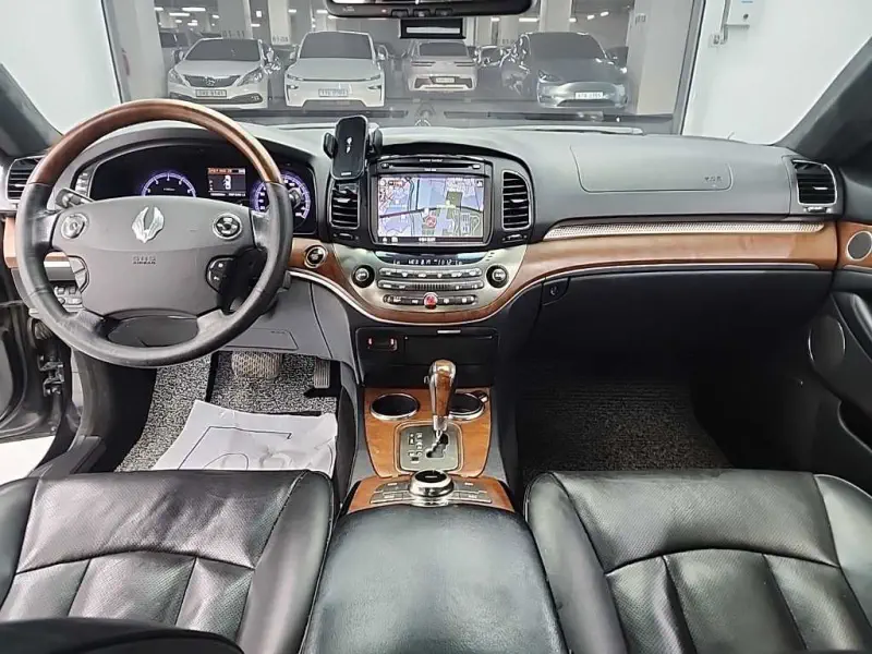 SsangYong Chairman W