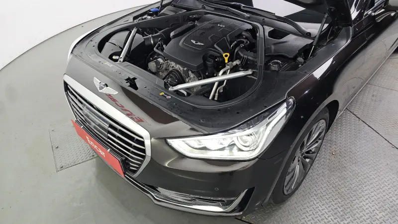 Genesis EQ900