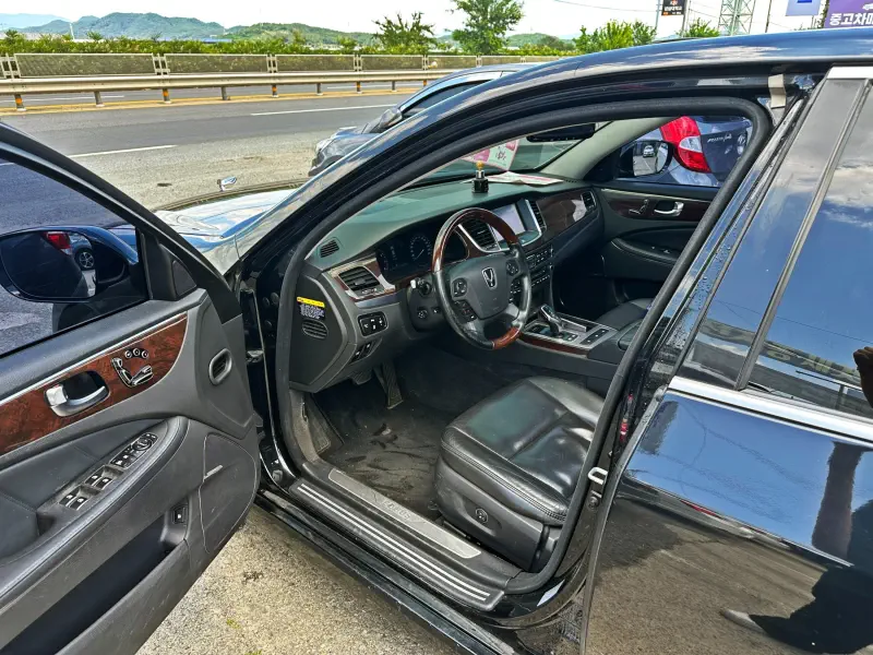 Hyundai Equus
