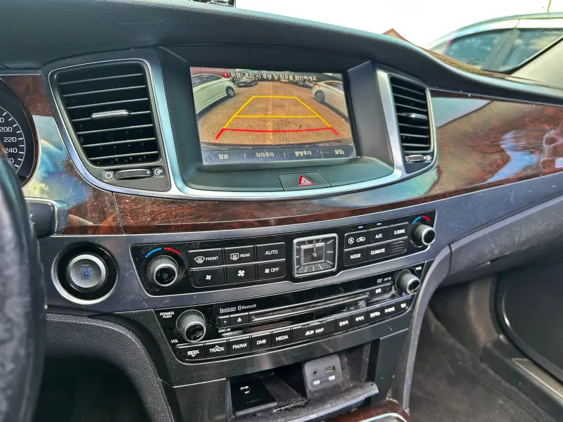 Hyundai Equus