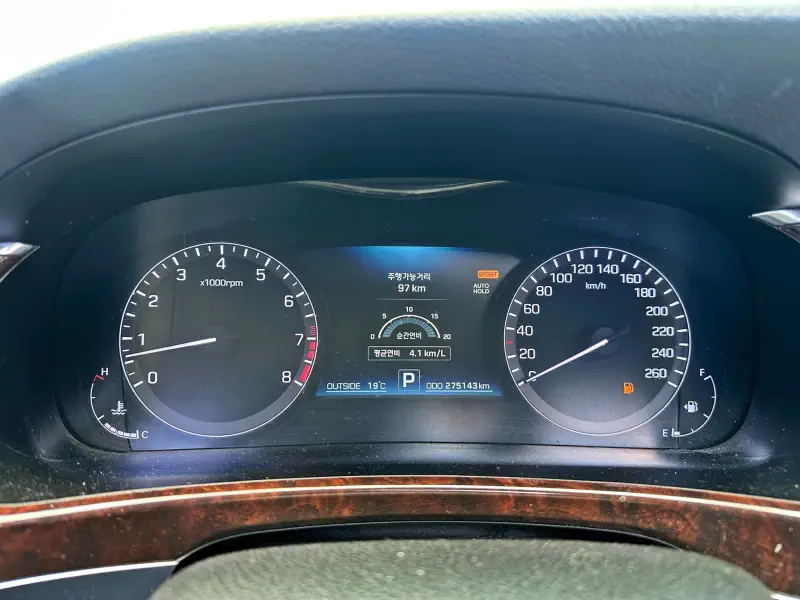 Hyundai Equus