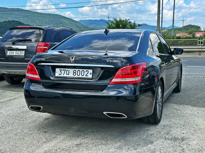 Hyundai Equus