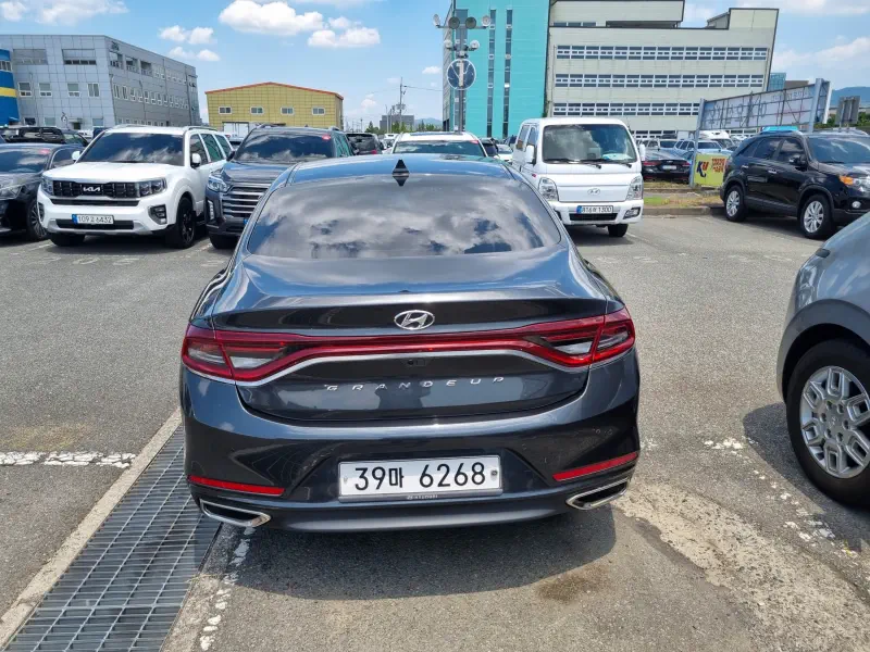 Hyundai Grandeur