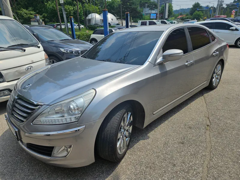 Hyundai Equus
