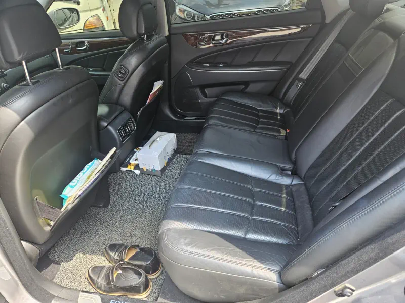 Hyundai Equus