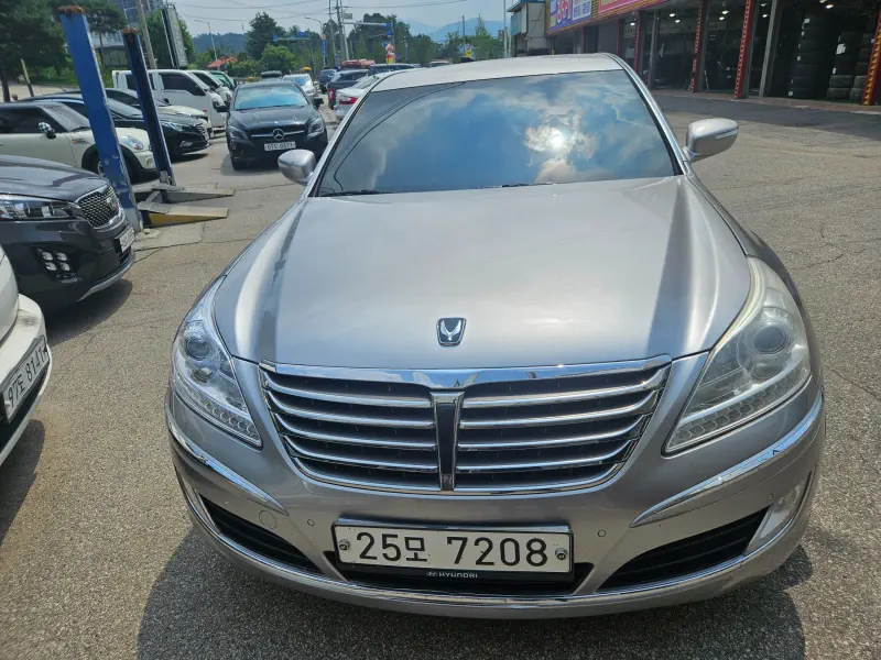 Hyundai Equus