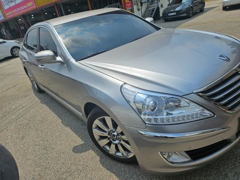 Hyundai Equus