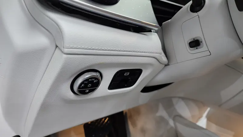 Mercedes-Benz EQE