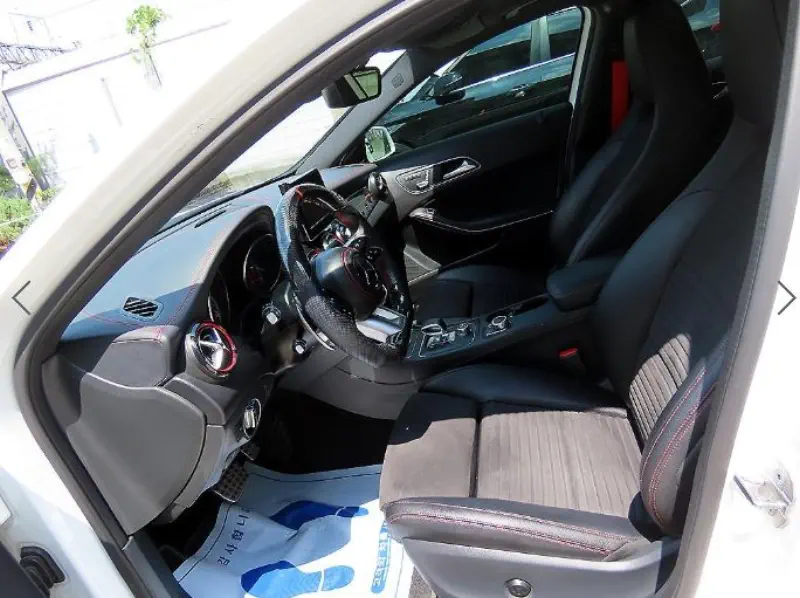 Mercedes-Benz GLA-Class