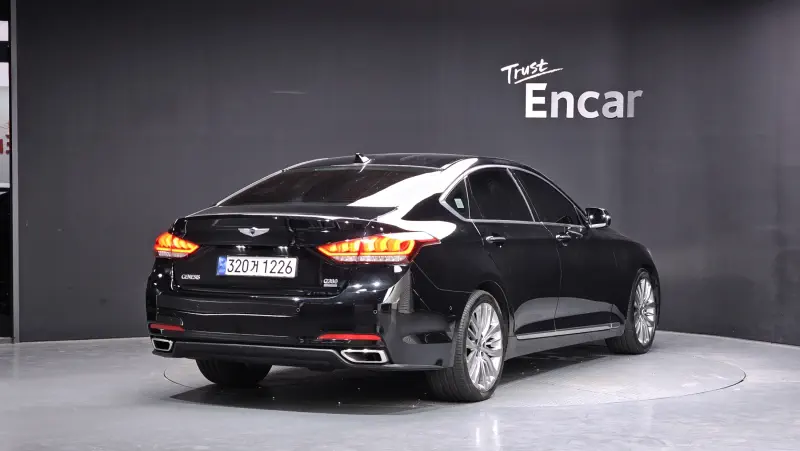 Hyundai Genesis