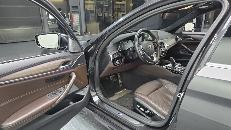 BMW 5-Series