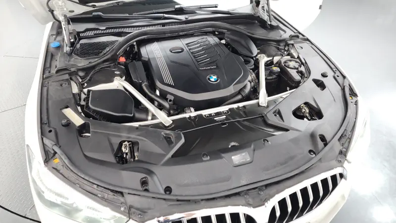 BMW 8-Series