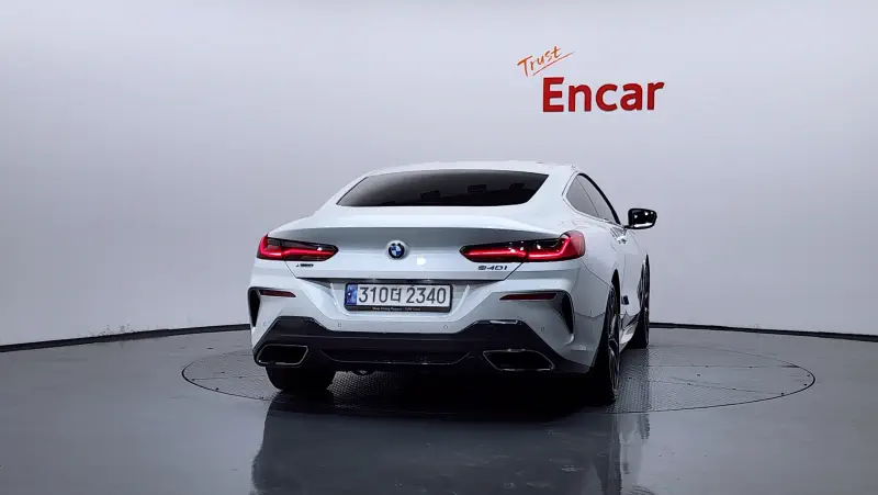BMW 8-Series