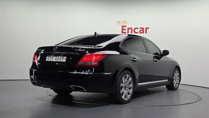 Hyundai Equus