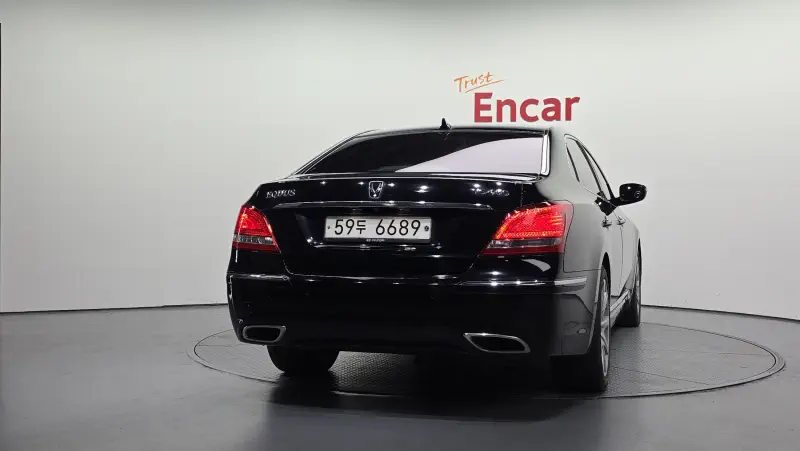 Hyundai Equus