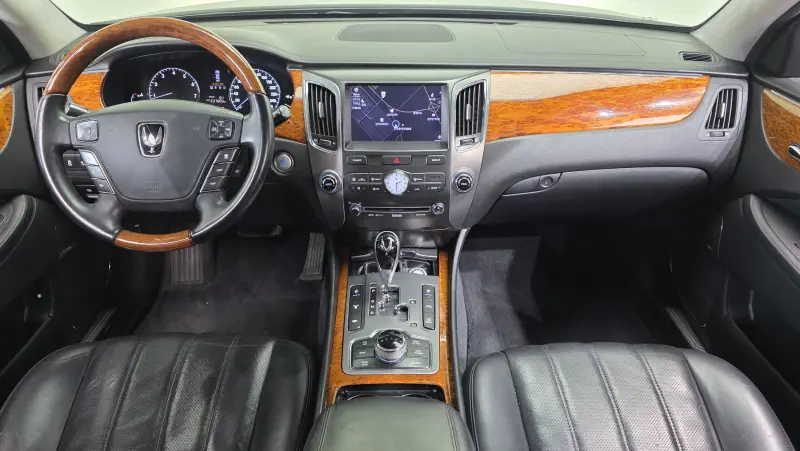 Hyundai Equus