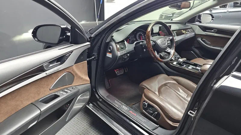 Audi A8