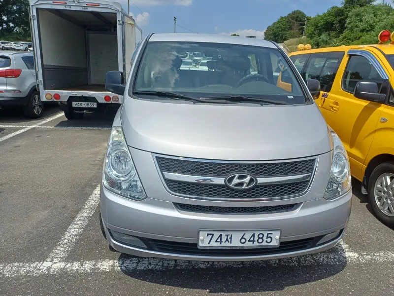 Hyundai Grand Starex