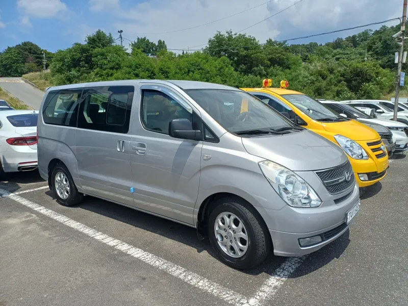 Hyundai Grand Starex
