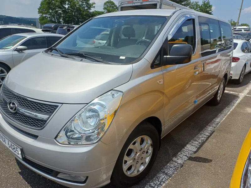 Hyundai Grand Starex