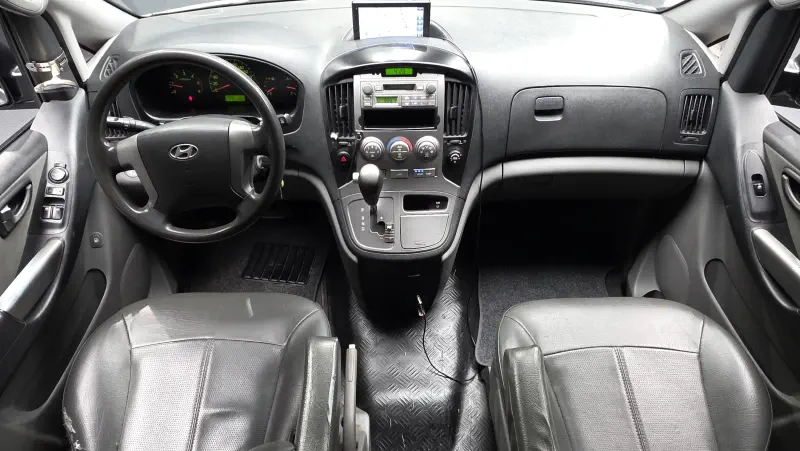 Hyundai Grand Starex