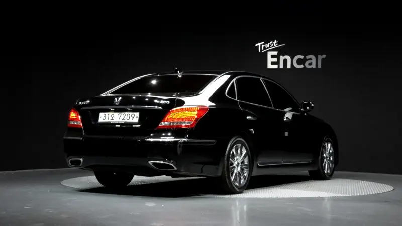 Hyundai Equus