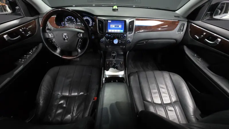 Hyundai Equus