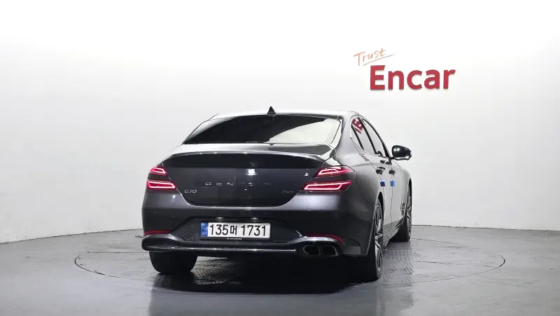 Genesis G70