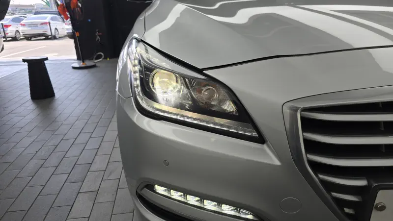 Hyundai Genesis