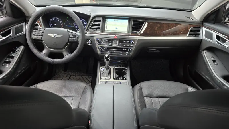 Hyundai Genesis