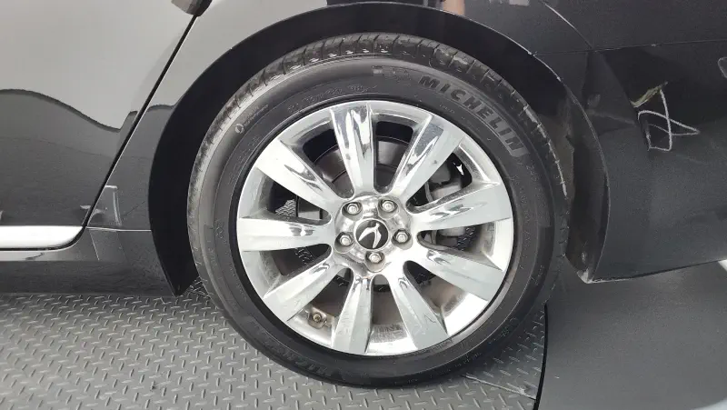Hyundai Equus