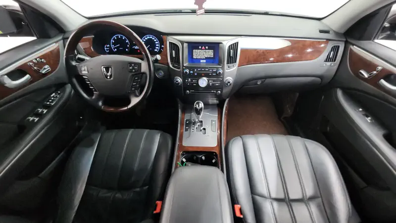 Hyundai Equus
