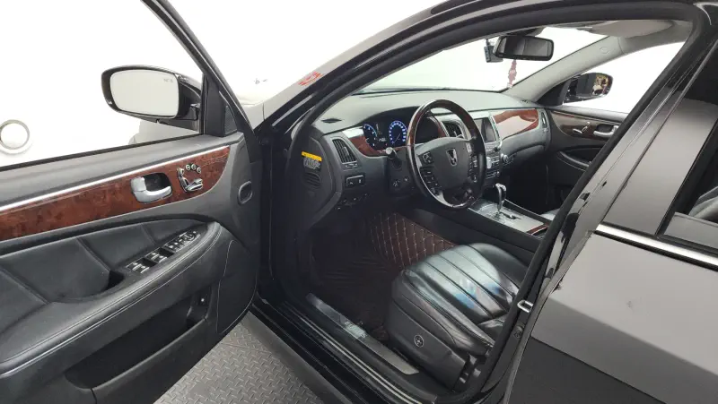 Hyundai Equus