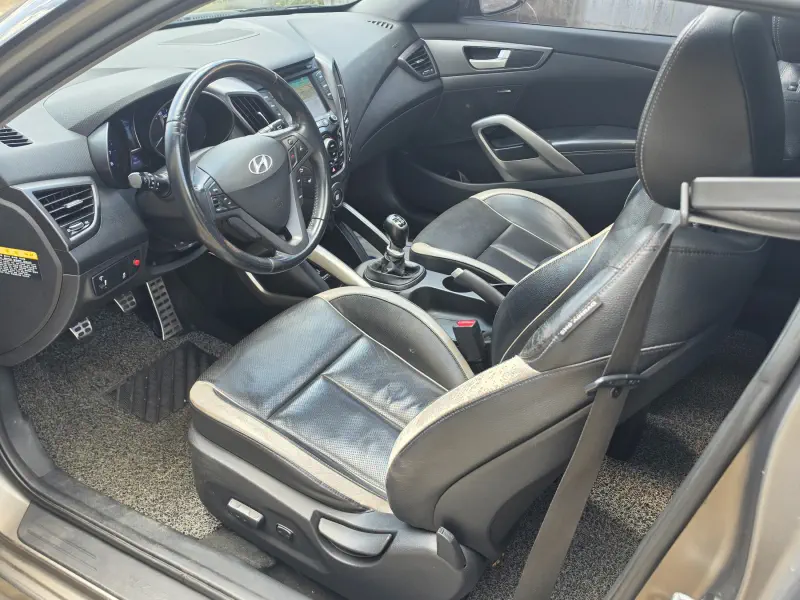 Hyundai Veloster