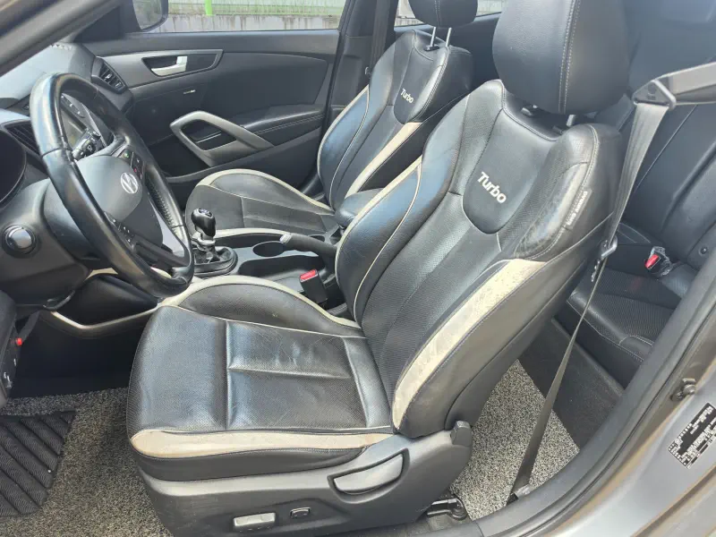 Hyundai Veloster