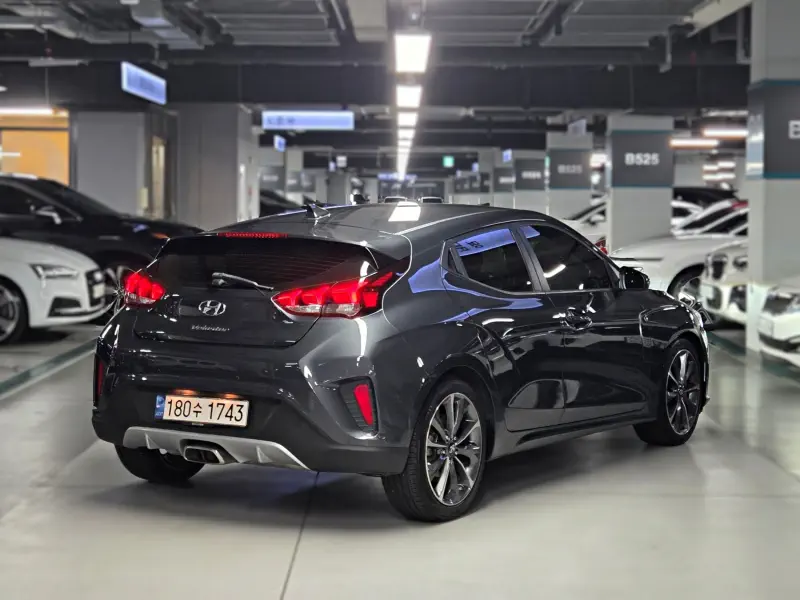 Hyundai Veloster