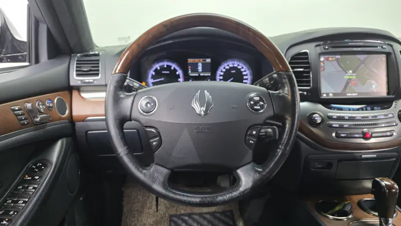 SsangYong Chairman W