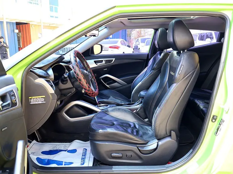 Hyundai Veloster