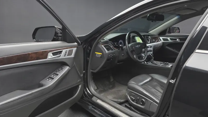 Hyundai Genesis