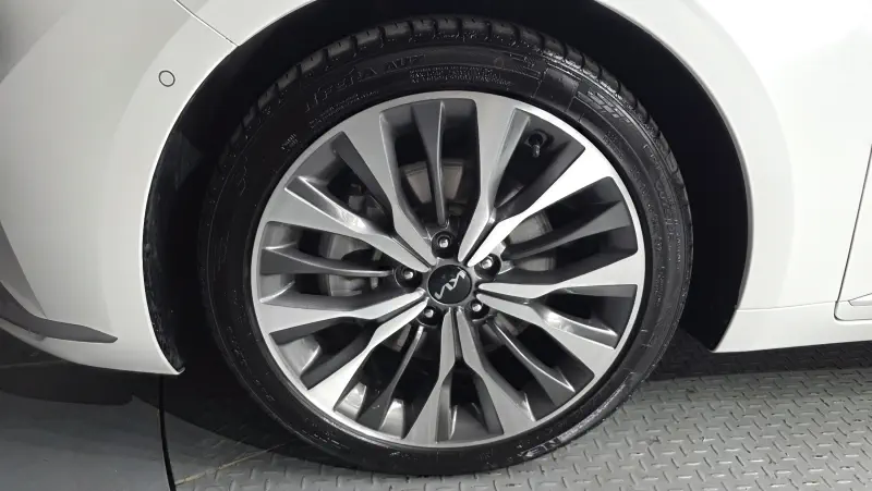 Kia K8