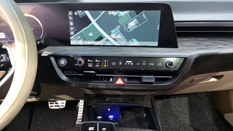 Kia K8