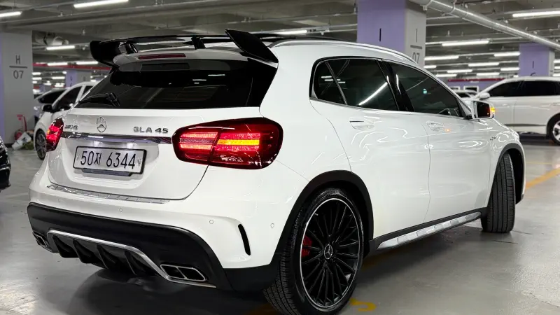 Mercedes-Benz GLA-Class
