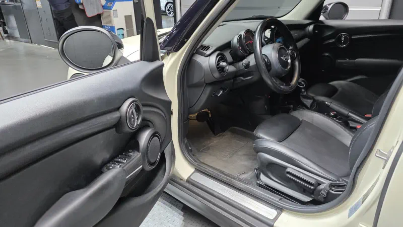 MINI Hatch