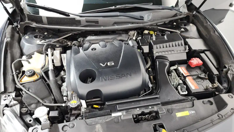 Nissan MAXIMA