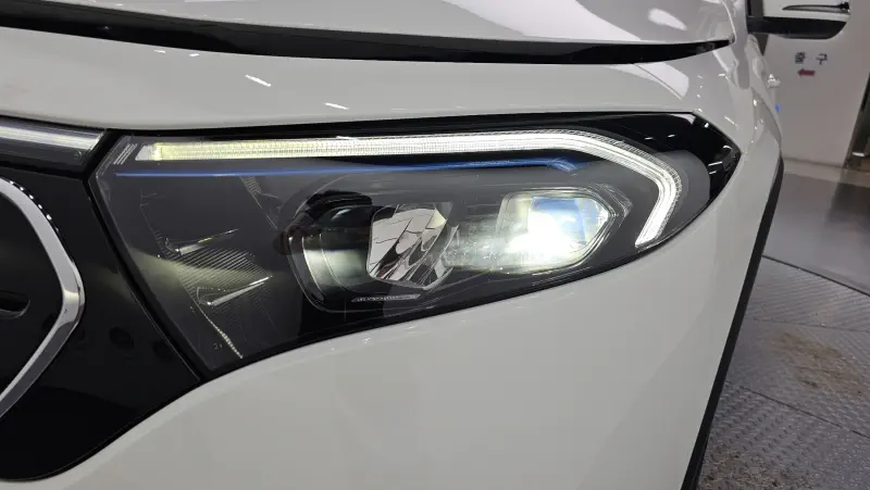 Mercedes-Benz EQB
